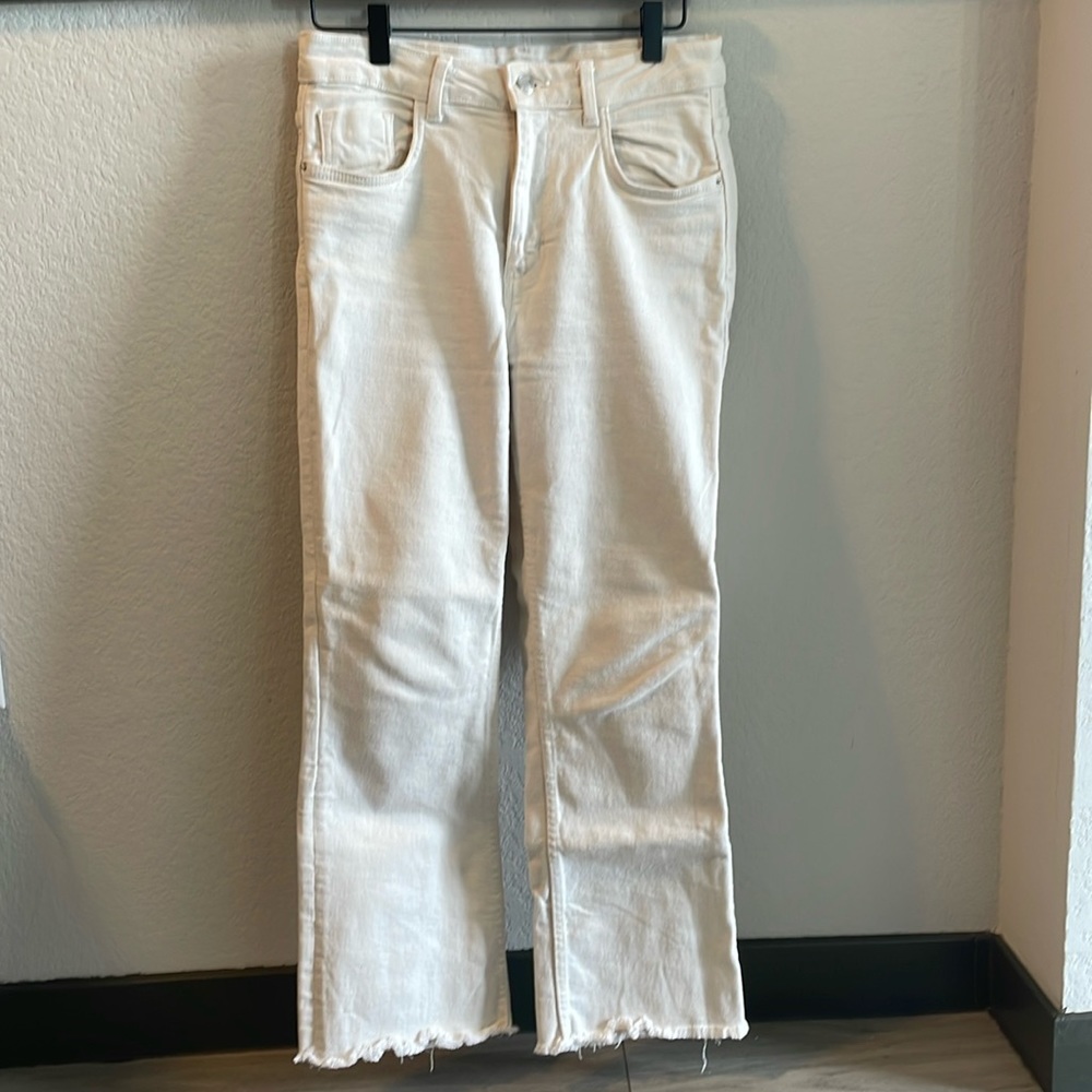 Zara Cream-colored fray-hem crop jeans